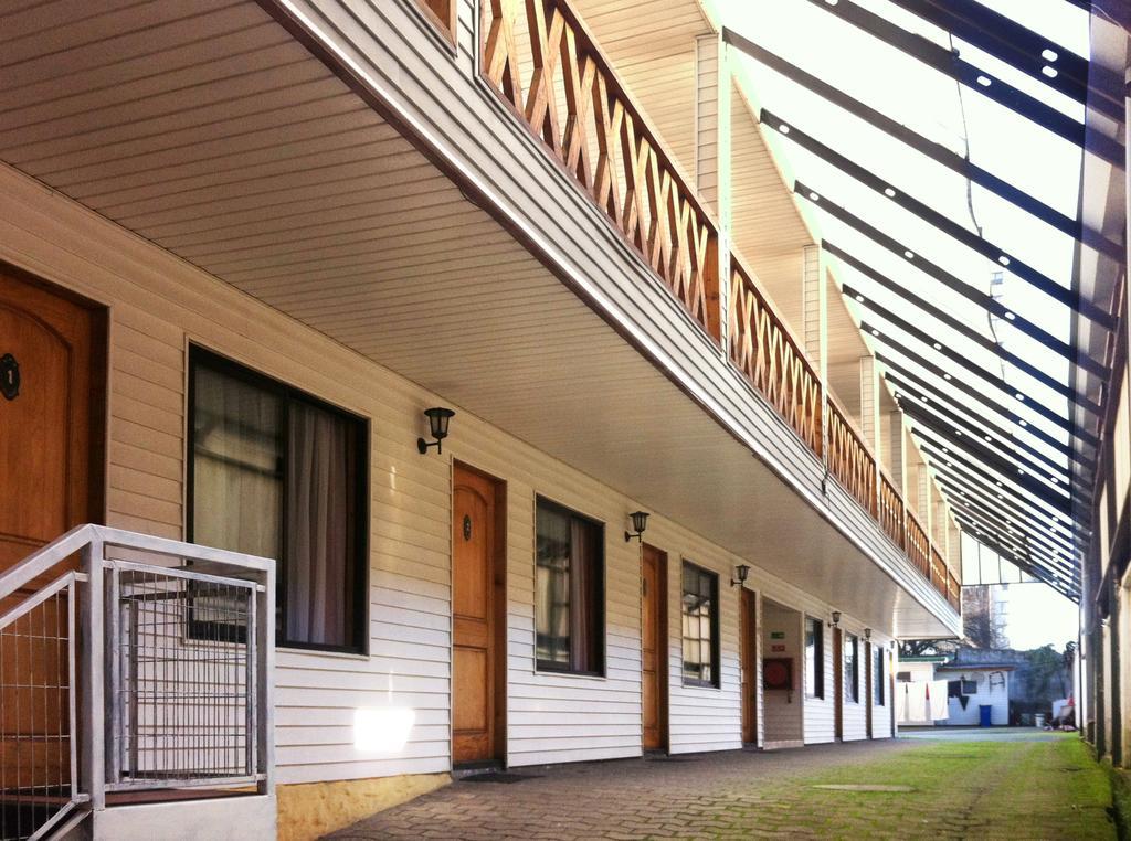 Hostal Caupolican กอนเซปซิออน ภายนอก รูปภาพ